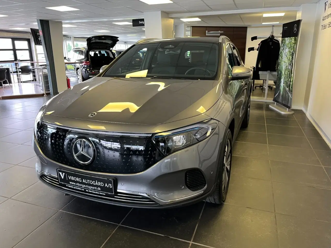 Billede 2 - Mercedes EQA300  Progressive 4Matic