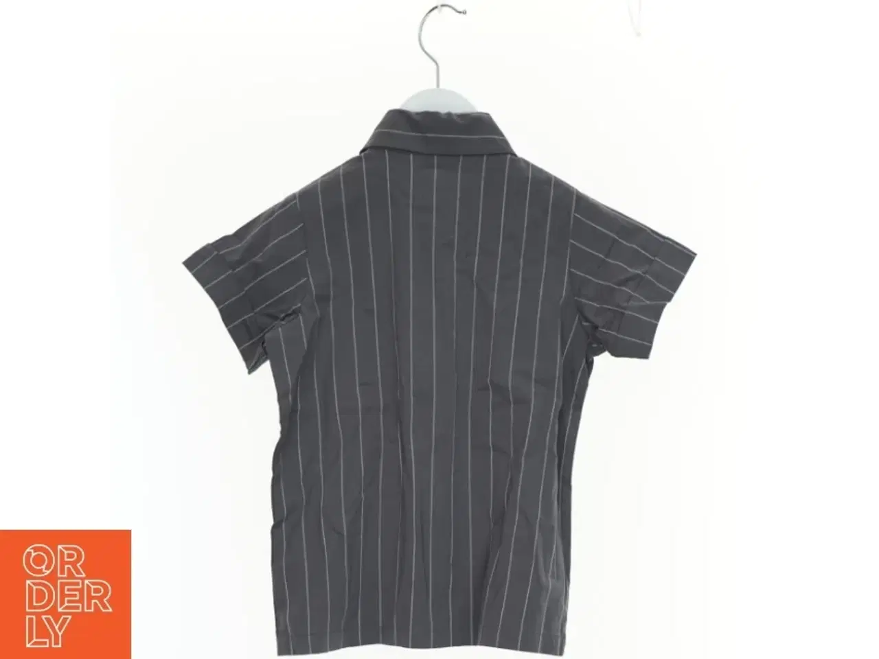 Billede 2 - Nålestribet Skjorte med Slips detalje fra Norlie (str. 122 cm)
