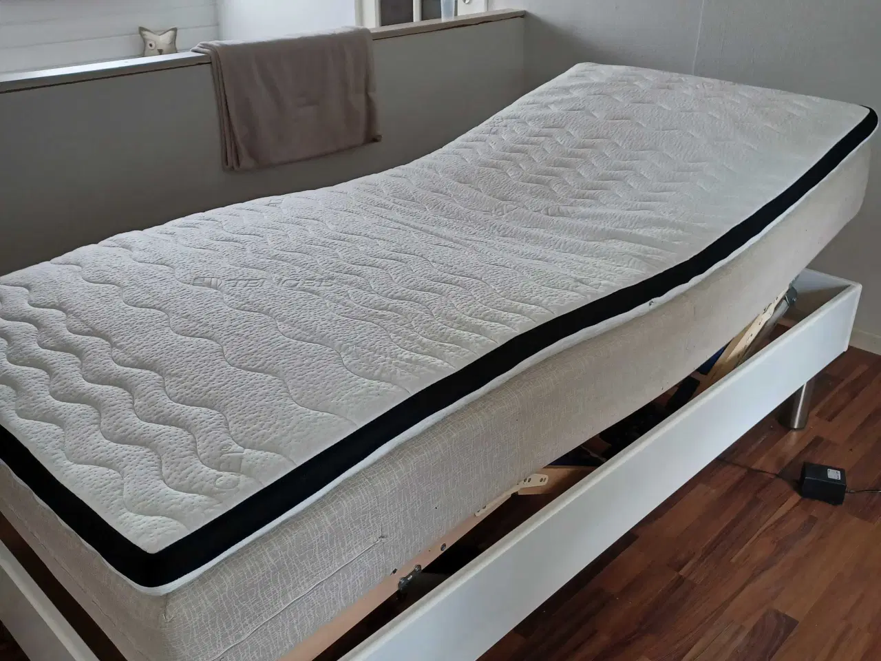 Billede 1 - Elevations seng