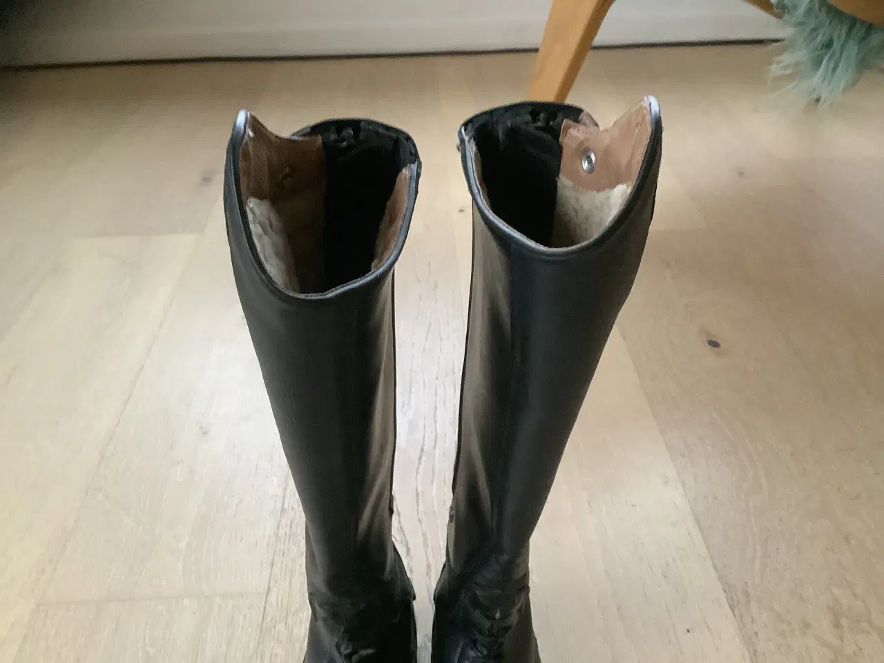 Billede 1 - Børne ridestøvler foret i str. 35