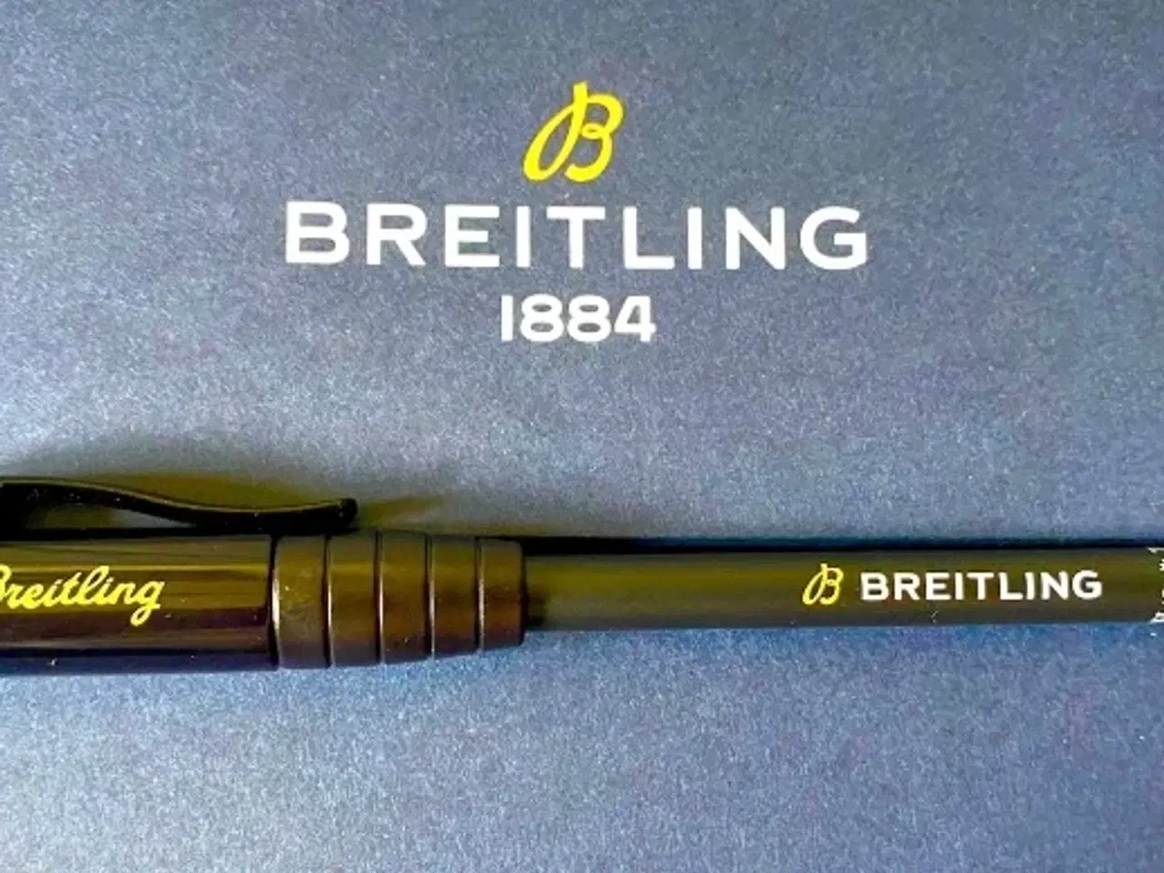 Billede 5 - Breitling: kasket/ merchandise + blyant med viskel