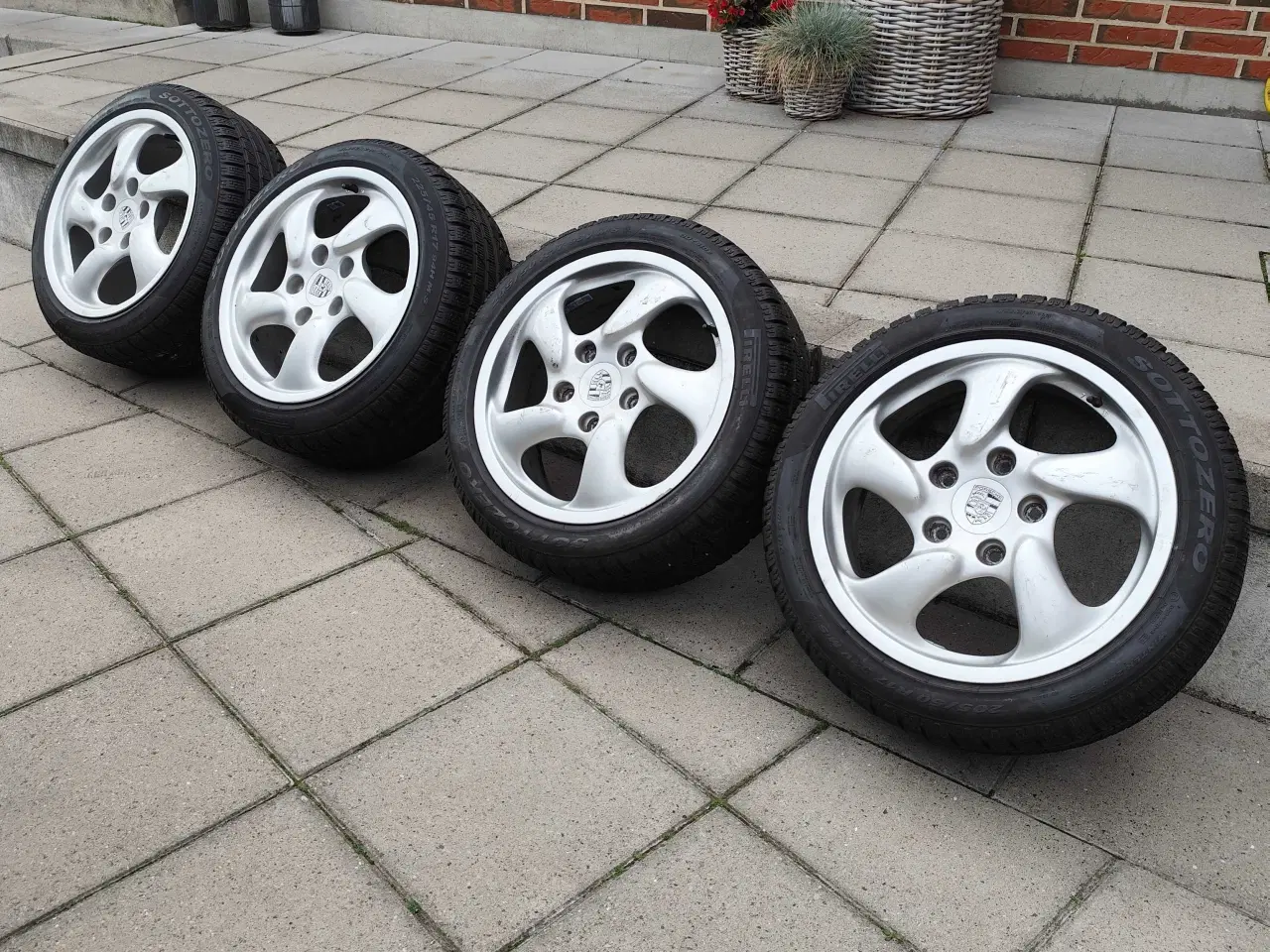 Billede 1 - Originale Porsche alufælge 17 tommer 