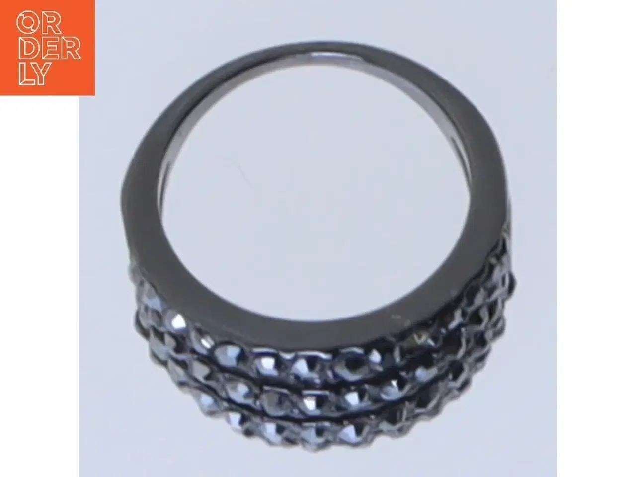 Billede 1 - Ring med sorte sten (str. 53 mm)