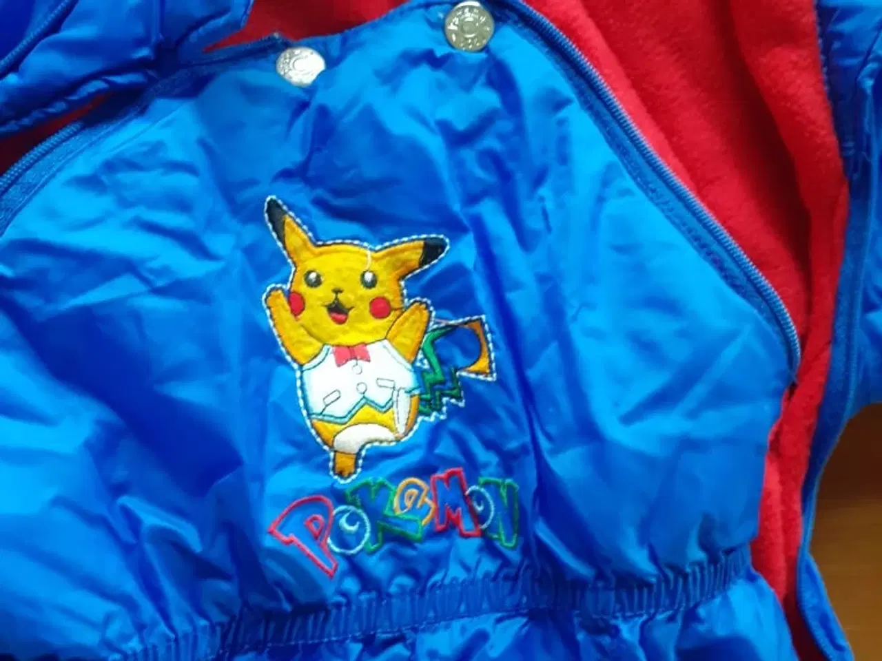 Billede 2 - Flyverdragt mærke pokemon blå 