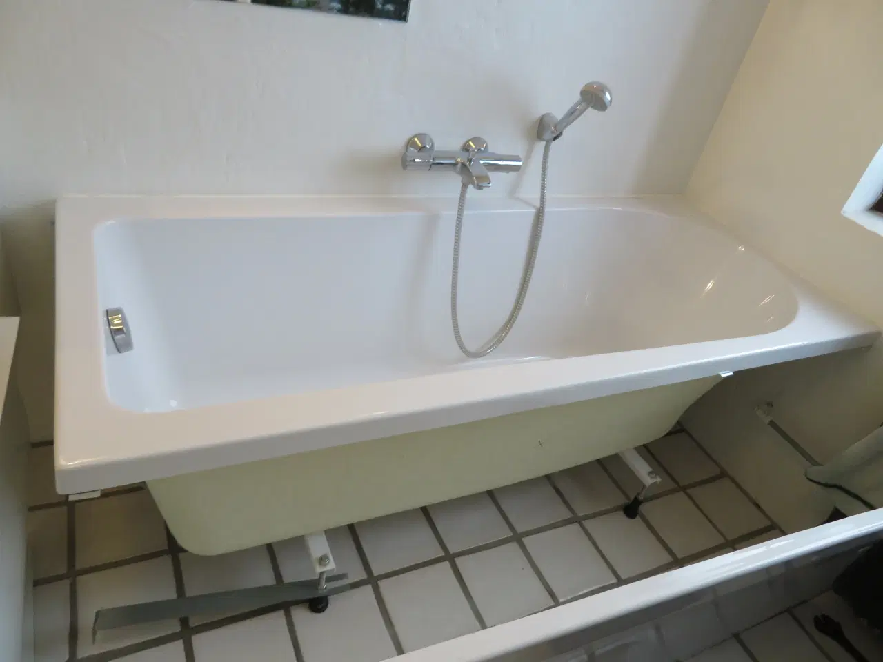 Billede 3 - Badekar, hvidt