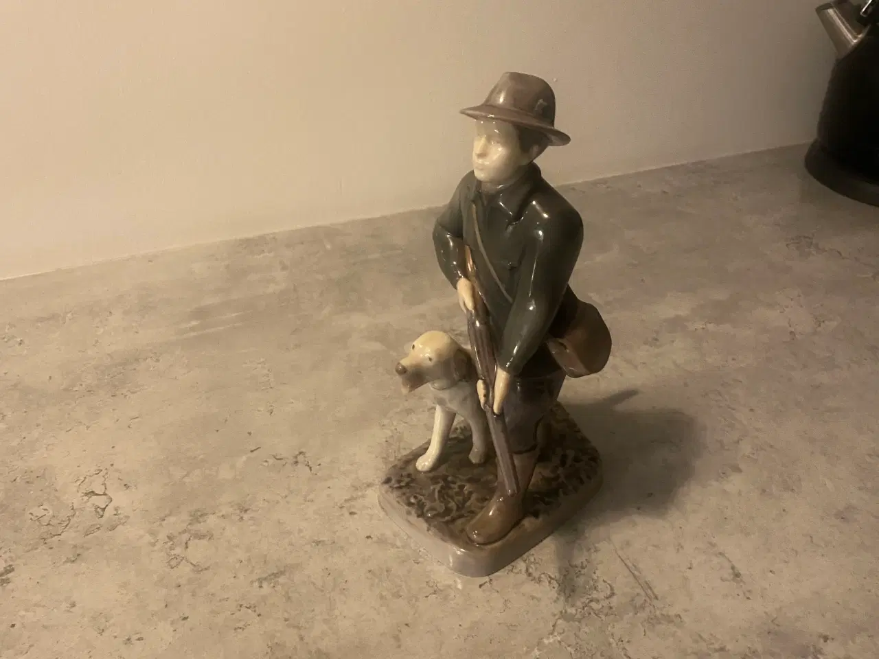 Billede 3 - Jæger med hund