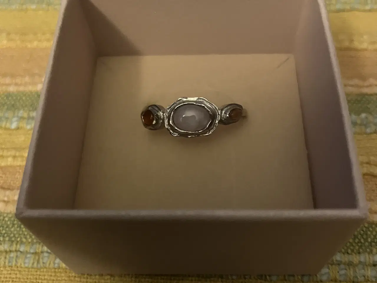 Billede 3 - Maanesten sølvring m/ 3 sten