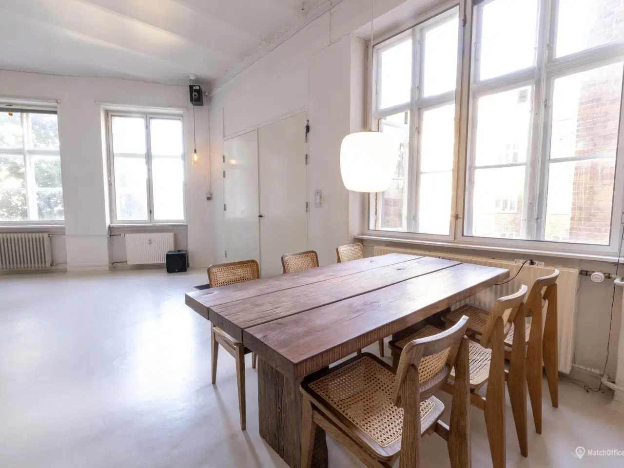 Billede 11 - Kontorplads i kreativt miljø