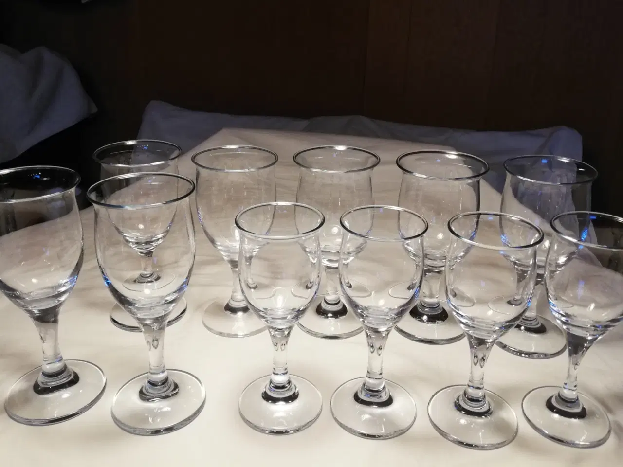 Billede 2 - Ideelle rødvin, øl, hvidvin nogle med blåligt skær