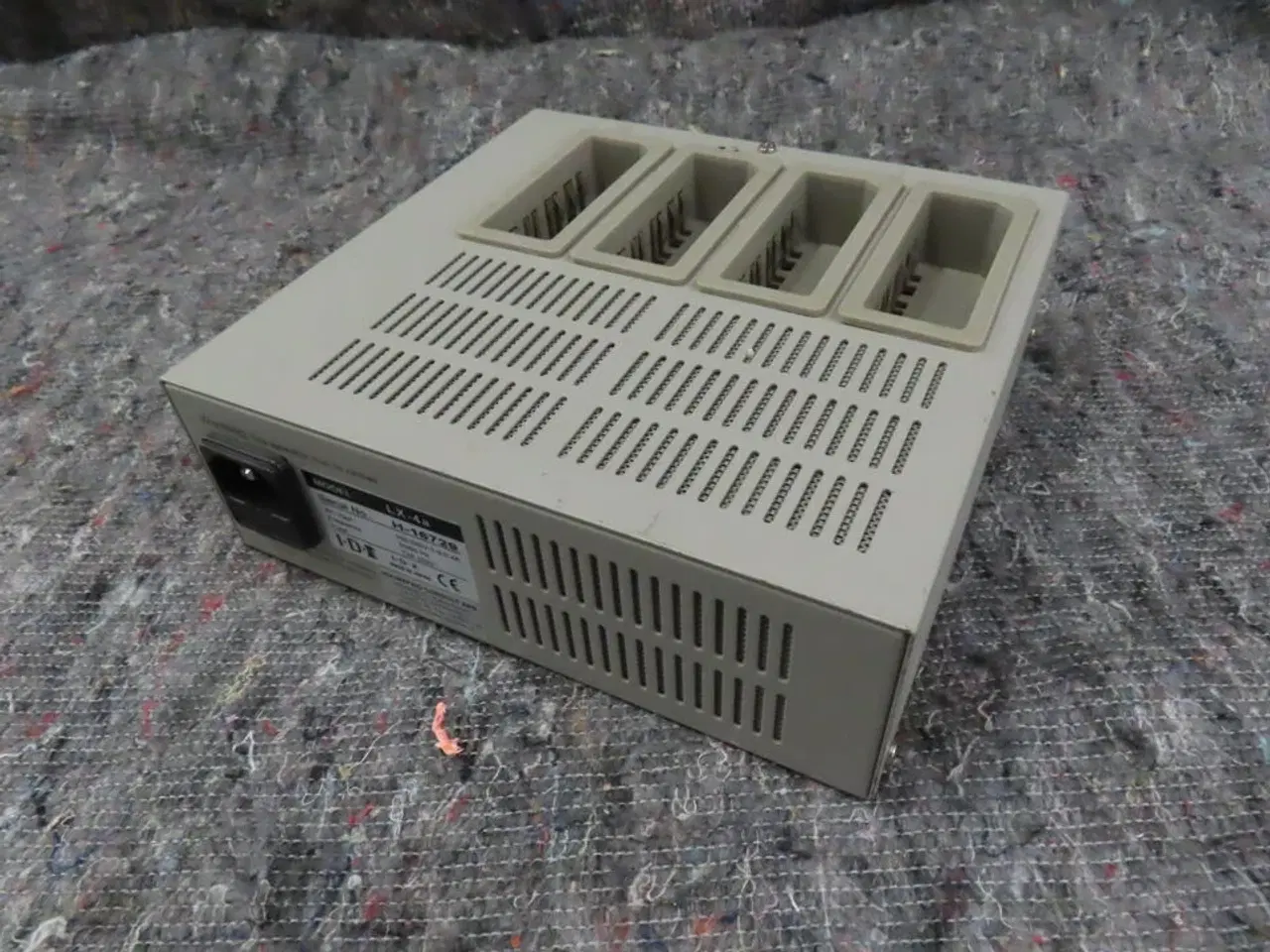 Billede 3 - Oplader til 4 Batterier - I.D.K LX-4a (MOMSFRI)