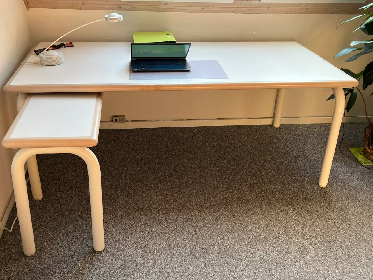 Billede 2 - Rumas design B100xL200xH74, med sidebord 40x 40/90