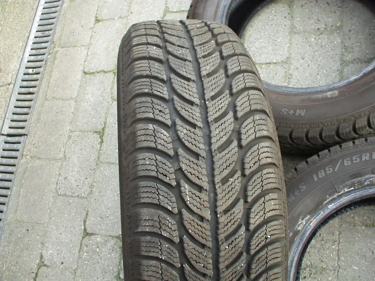 Billede 2 - 3 stk vinterdæk. 185-65-15