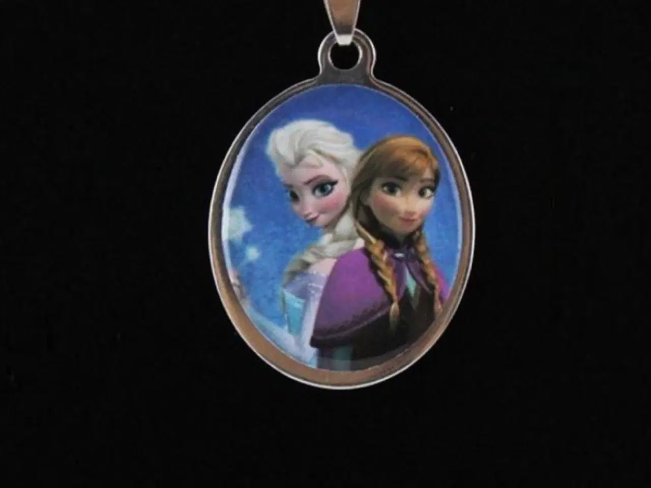 Billede 5 - Frost halskæde med Elsa og Anna halskæde