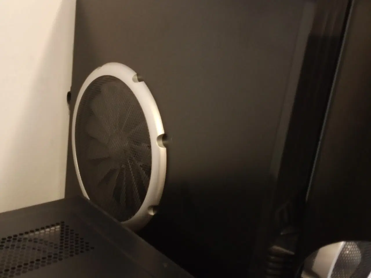 Billede 8 - 3 computer kabinettter + bonus skærm