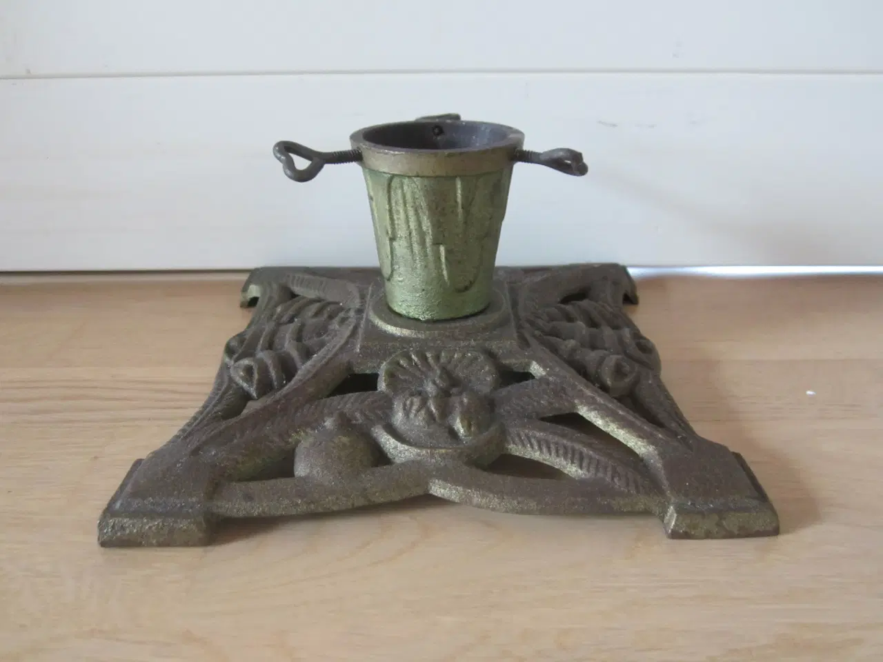 Billede 1 - Fin gammel juletræsfod eller til bloklys