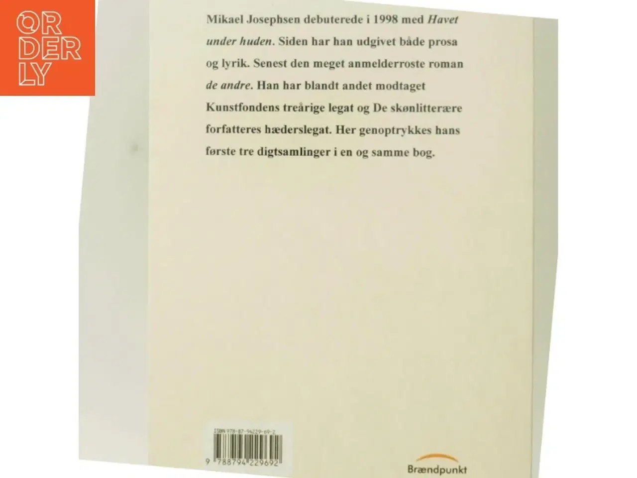 Billede 3 - De tre første : Havet under huden, Pokalhjertet, Hannahs dyrehave : digte af Mikael P. Josephsen (Bog)