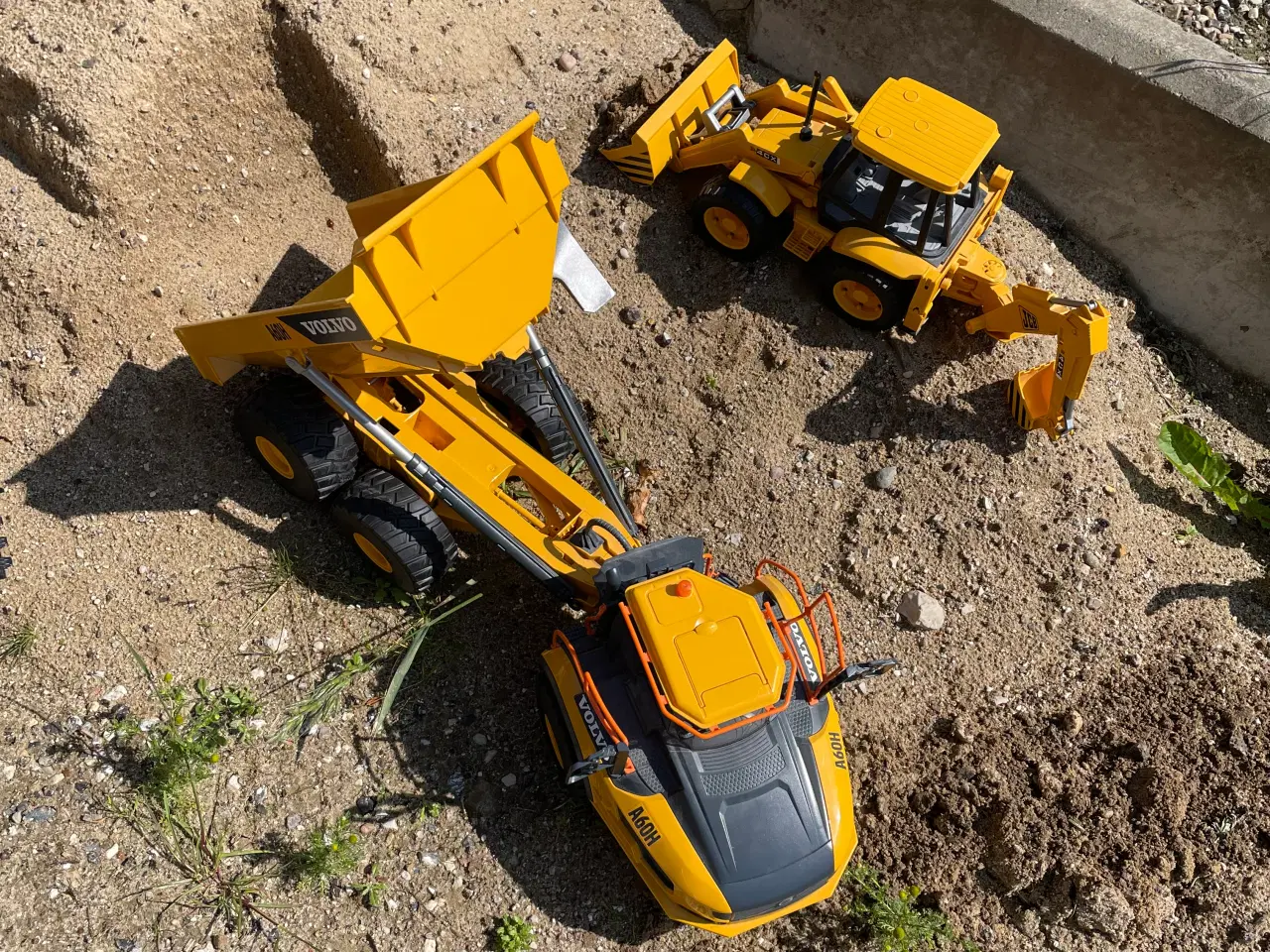 Billede 3 - Rendegraver, skraldebil, traktor m/ ballegrab