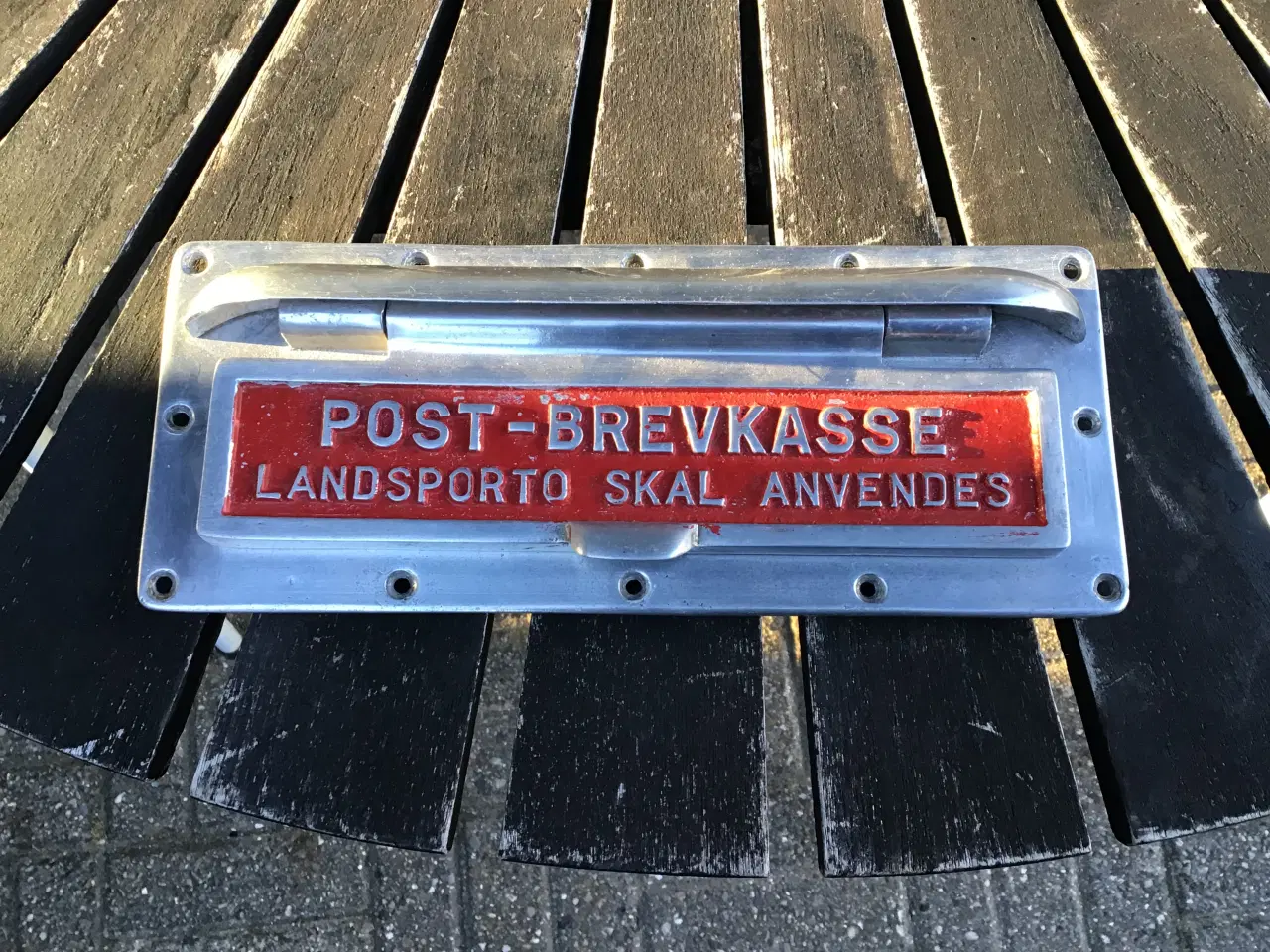 Billede 1 - Skilt gammelt , post- brevkasse 