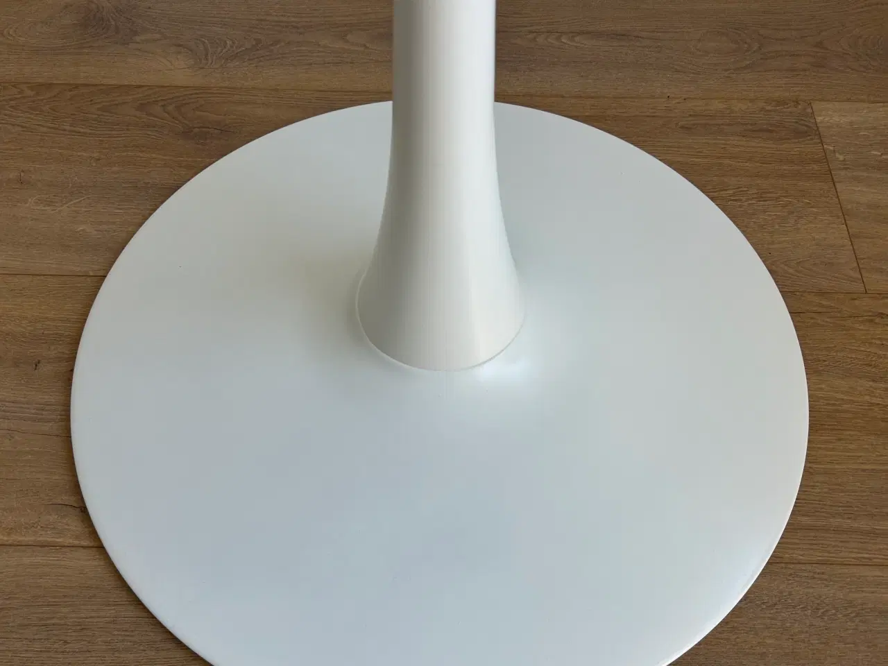 Billede 6 - Rundt Spisebord