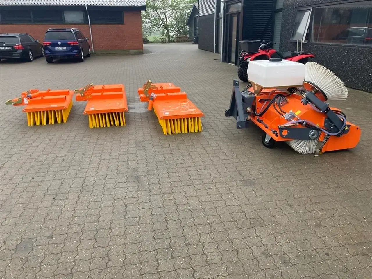 Billede 18 - Multi-Clean 580 Dual opsamlerkasse, vandtank og sidebørste