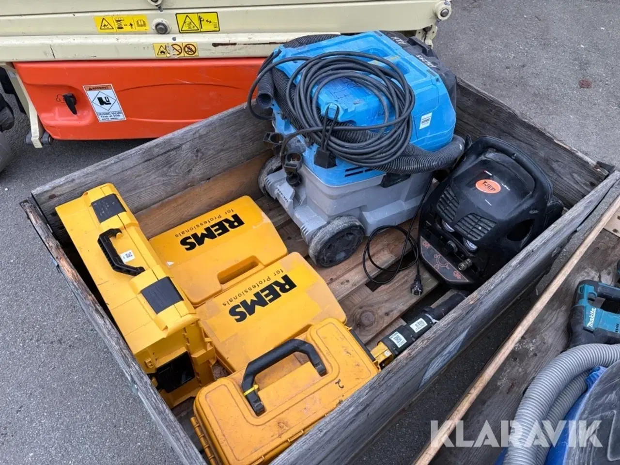 Billede 1 - Håndværktøj og støvsuger - 1 palle