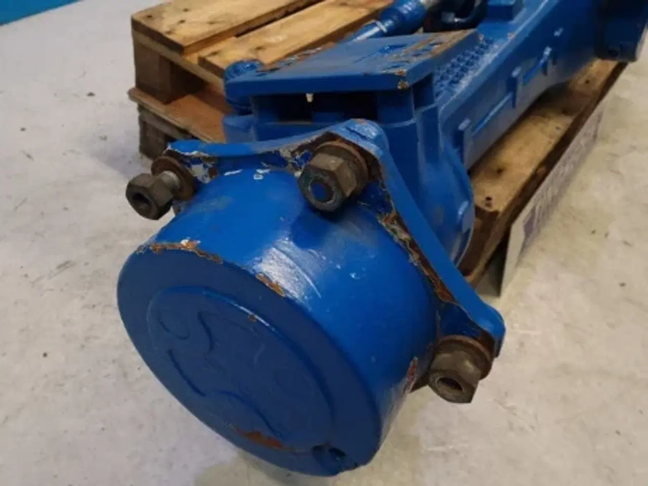 Billede 15 - Ford 6640 Foraksel