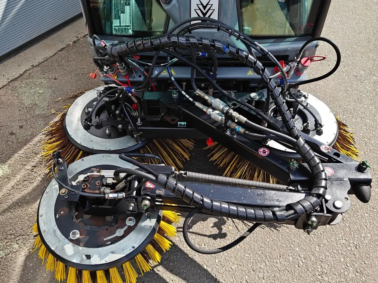 Billede 15 - Kärcher MIC 26 Med komplet feje/sug