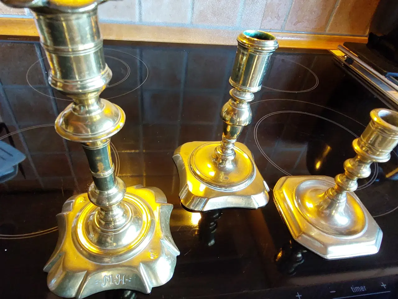 Billede 2 - 1700TALS MESSING LYSESTAGER - samlet pris !