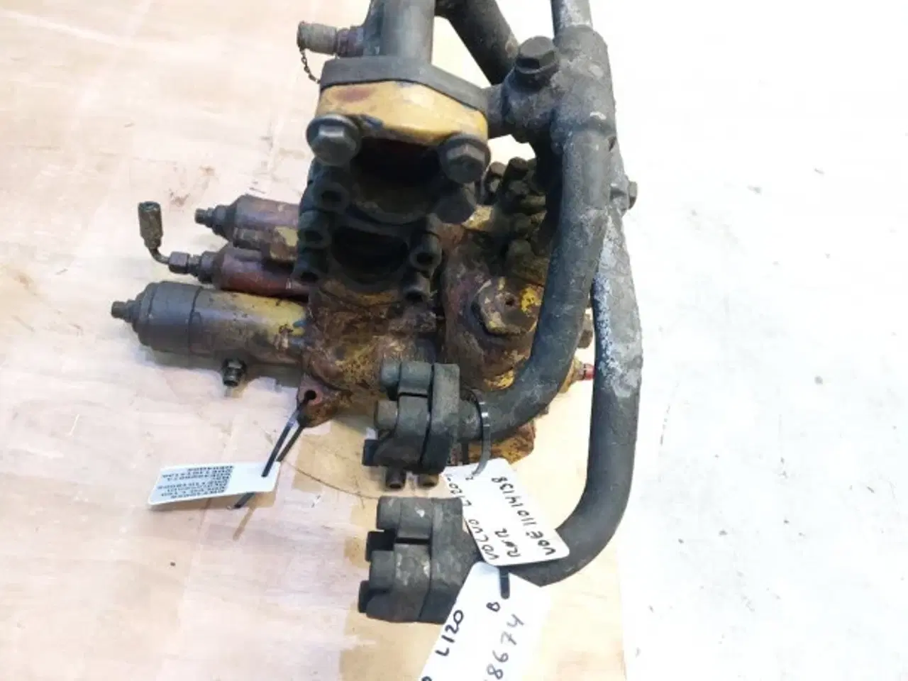 Billede 19 - Volvo L120 Hydraulikventil VOE11018502