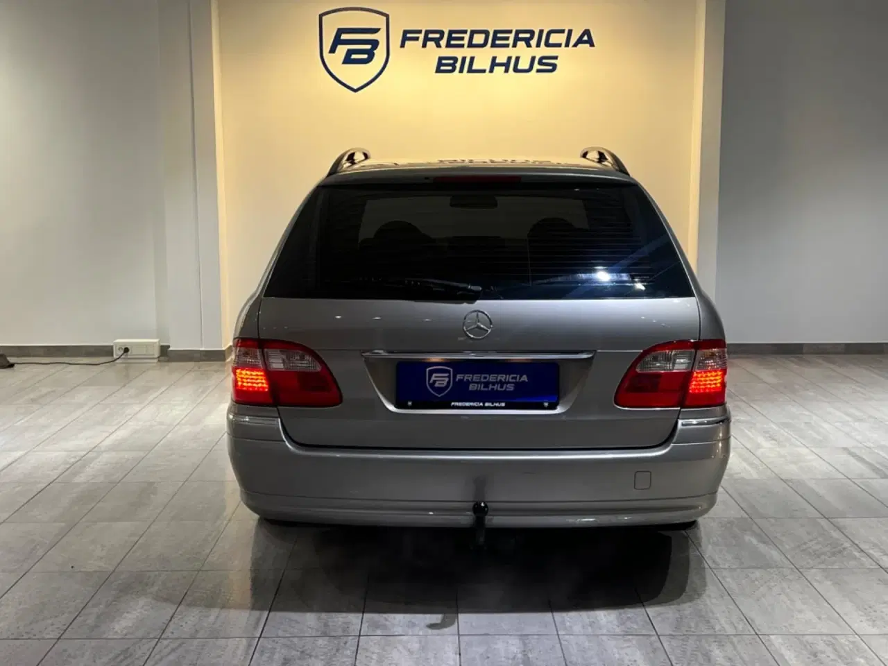 Billede 4 - Mercedes E240 2,6 Avantgarde stc. aut.