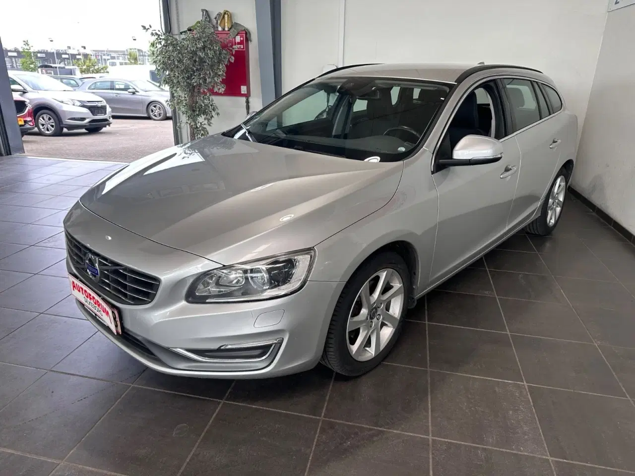 Billede 3 - Volvo V60 2,0 D4 181 Momentum