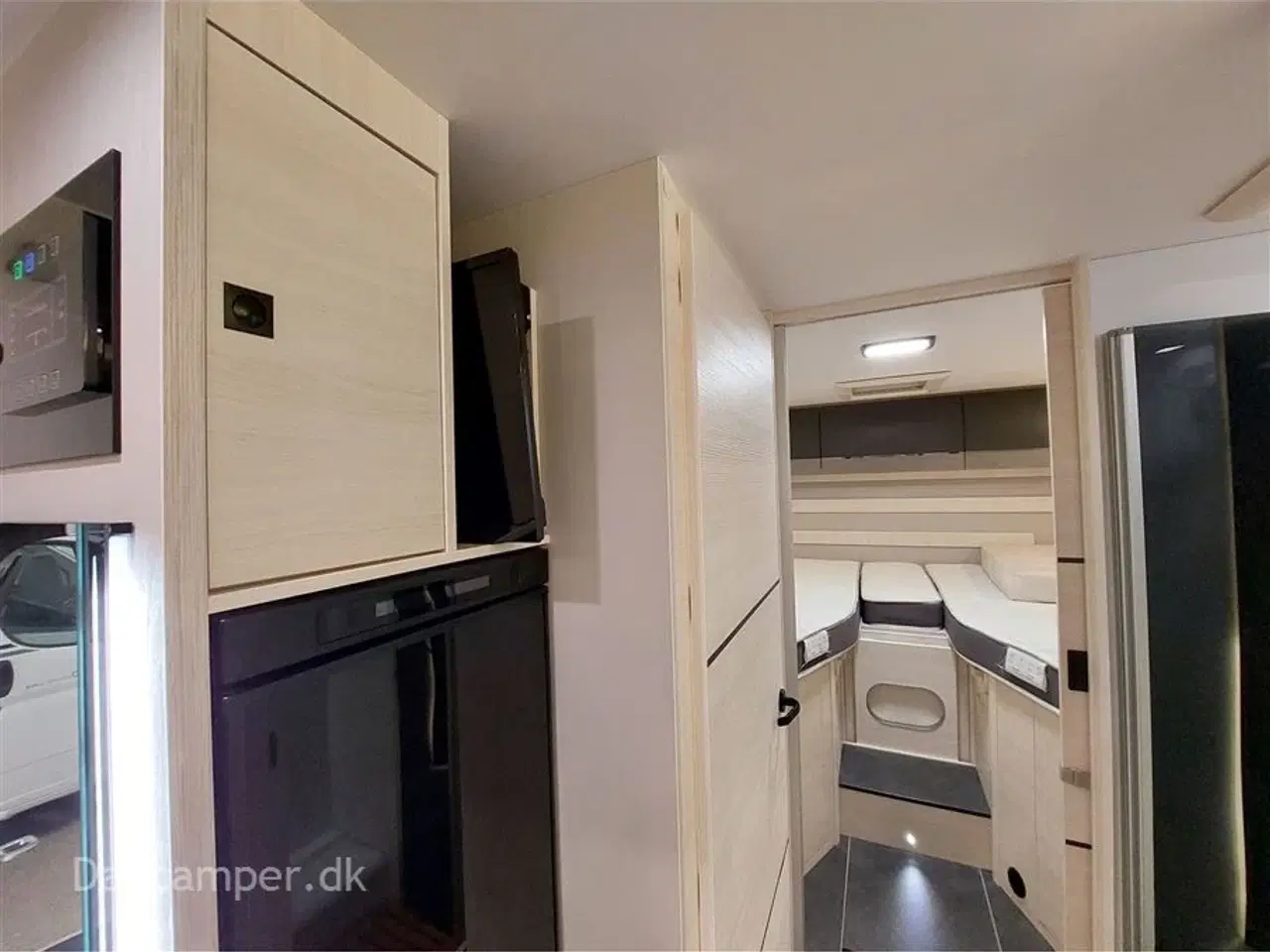 Billede 8 - 2024 - Chausson Titanium 777GA ULTIMATE   KOMISSIONSBIL! Enkeltsenge, lounge, siddegruppe, opredning i siddegruppen. 170HK Aut, markise, solceller mmm