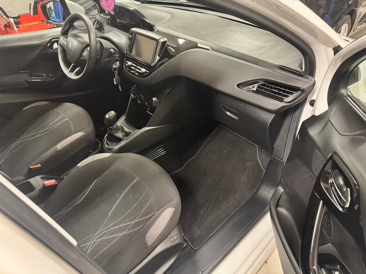 Billede 2 - 2015 Peugeot 208 kun 156.xxx km! 