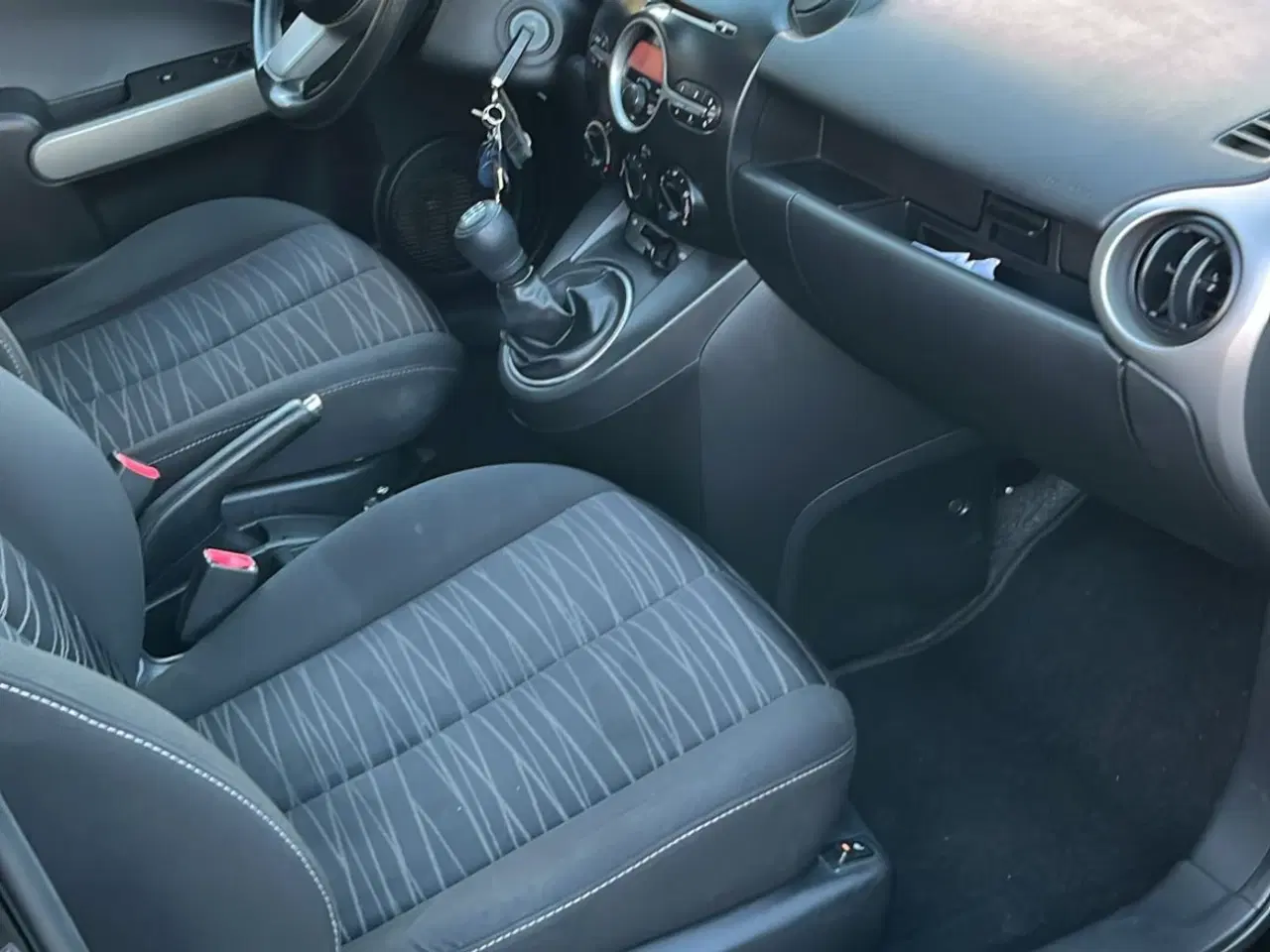 Billede 6 - Mazda2 Fra 10 ny Synes. Super flot stand. 