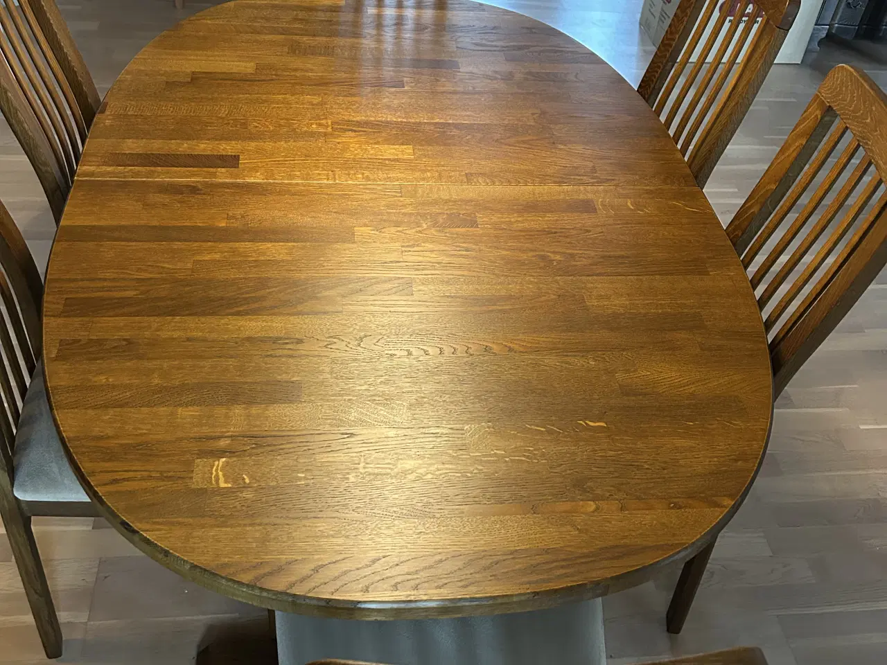 Billede 4 - Spisebord med 6 stole