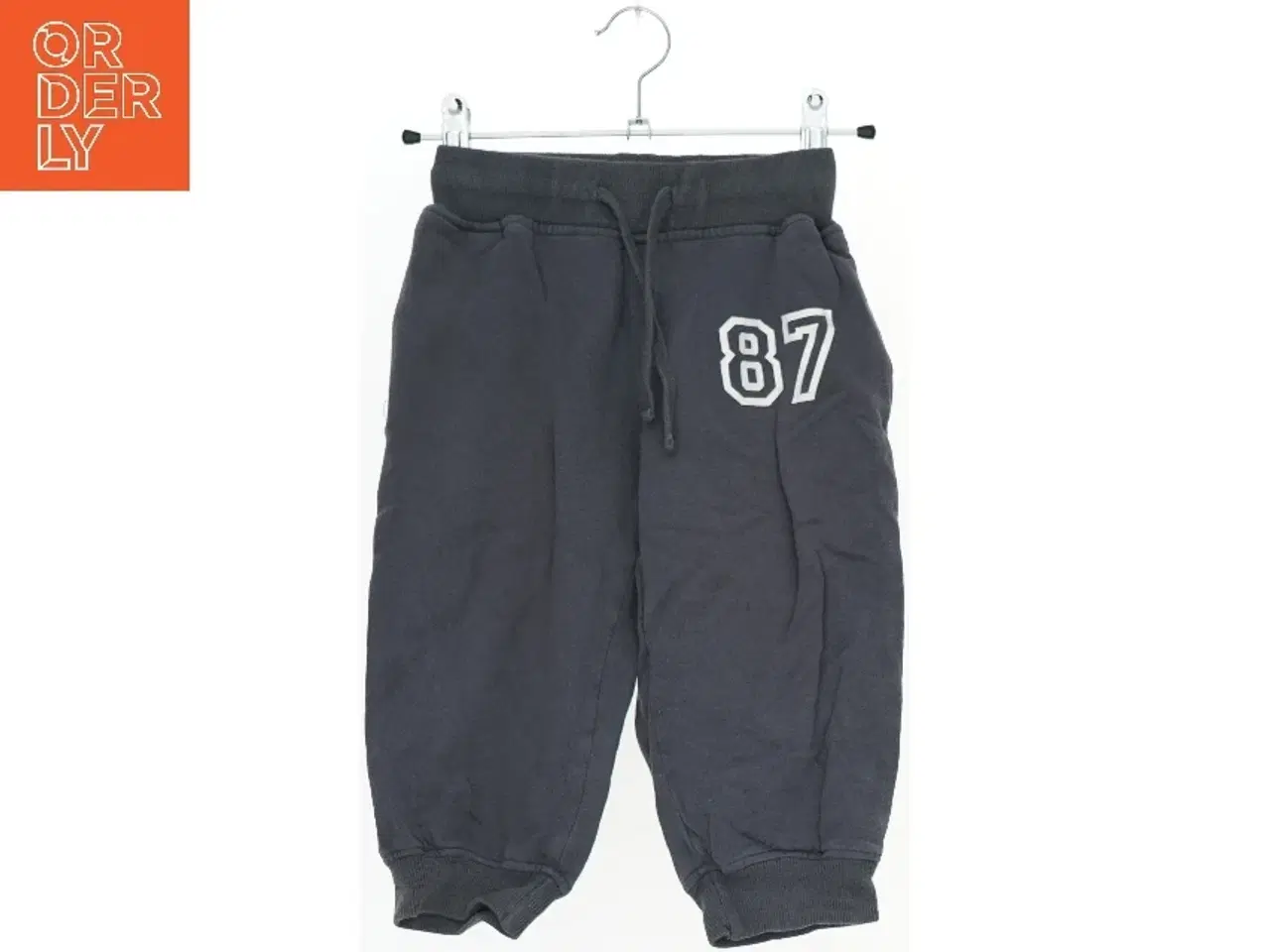 Billede 1 - Sweatpants med grafisk design fra H&M (str. 98)