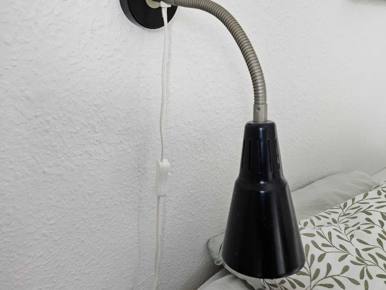 Billede 1 - Lamper perfekte til sengen Ikea 