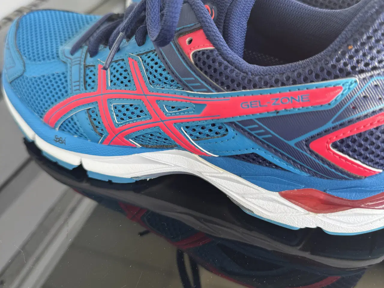 Billede 3 - ASICS løbesko str 39