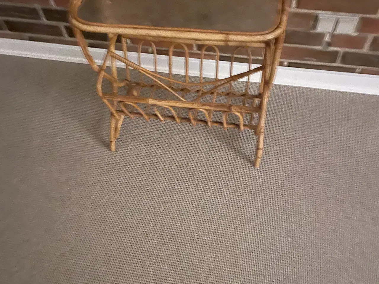 Billede 1 - Bambusbord med avisholder