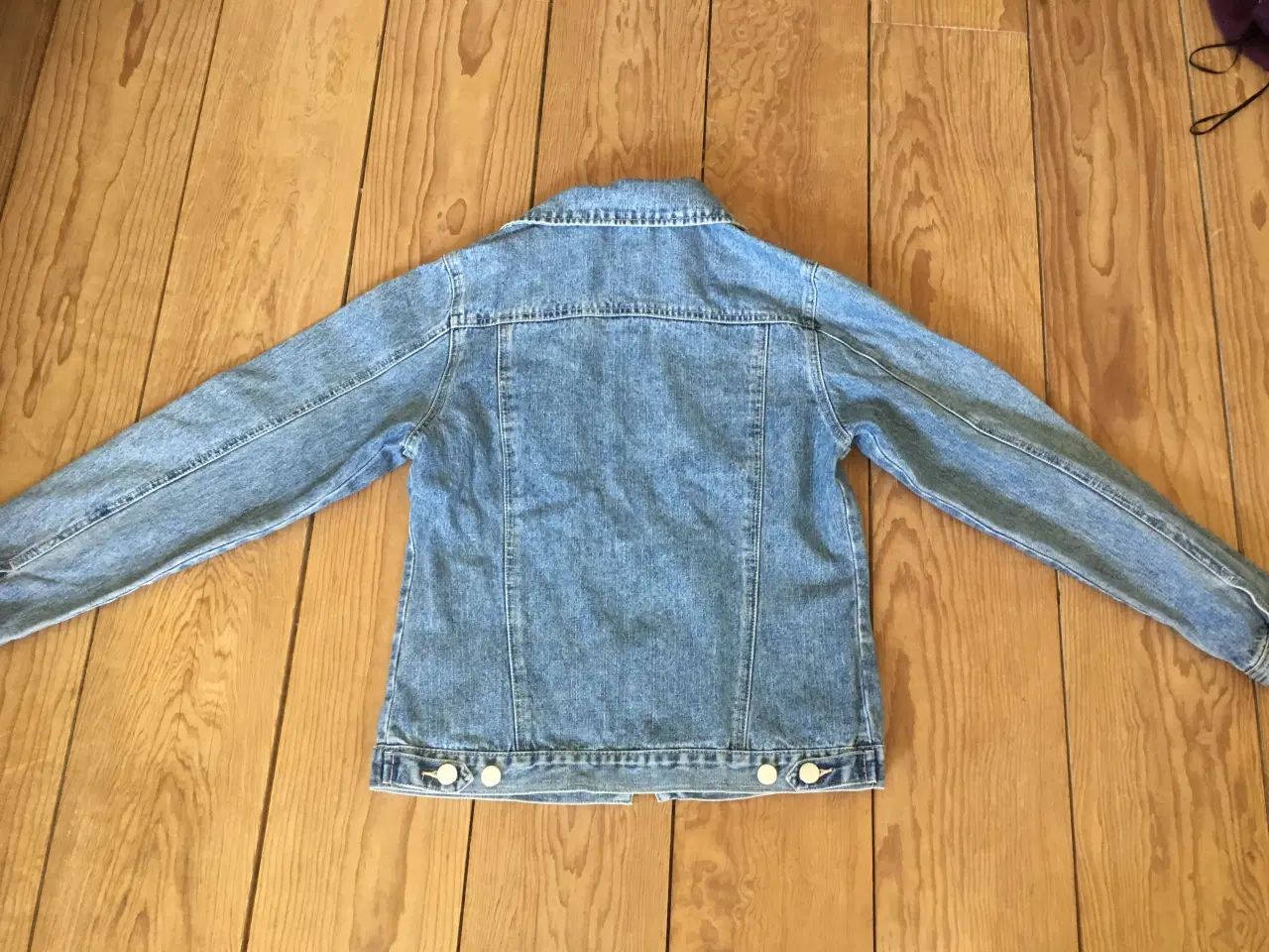 Billede 2 - Jeans jakke str 160 /12-14 år inkl fragt