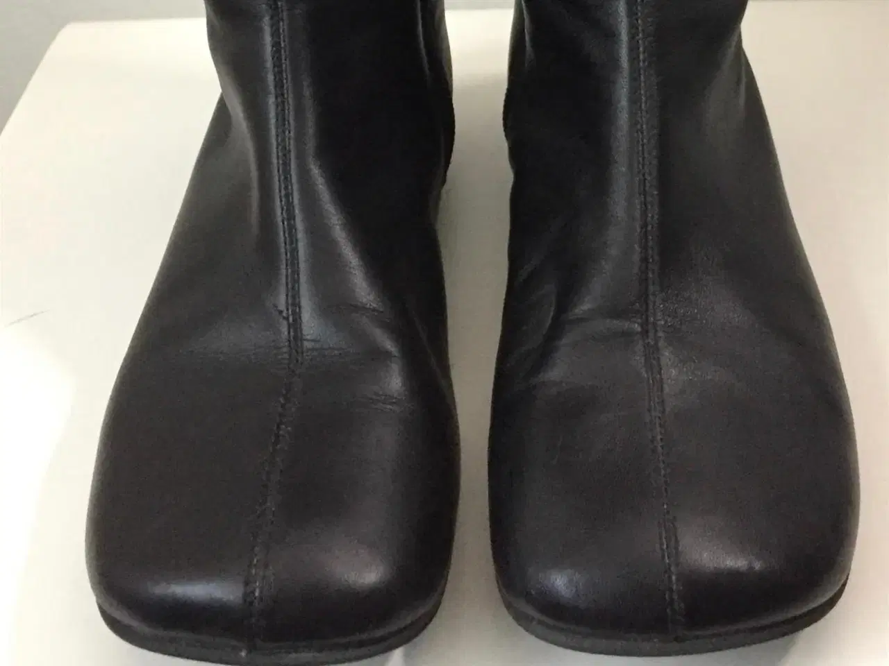 Billede 2 - Camper, støvler, str 37