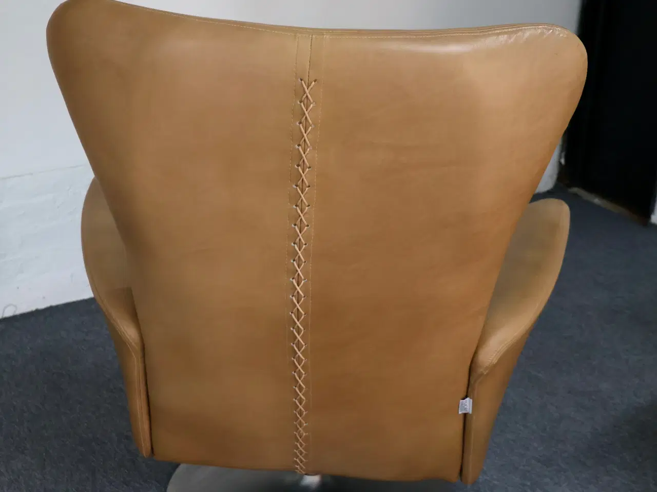 Billede 4 -  2 Stk Hjort Knudsen lænestole i lys Cognac/beige 