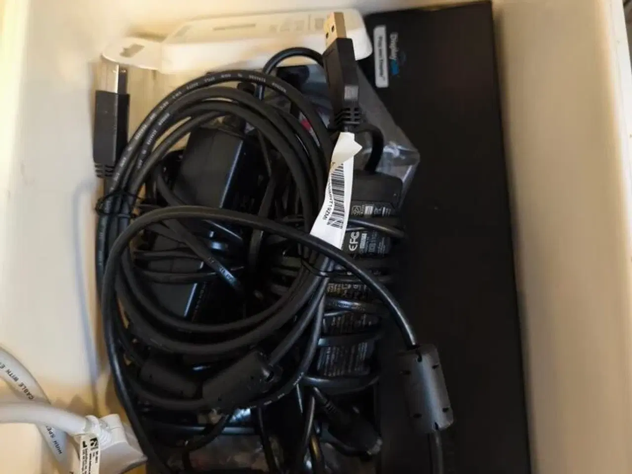 Billede 2 - Kasse med blandet IT udstyr (se billeder)