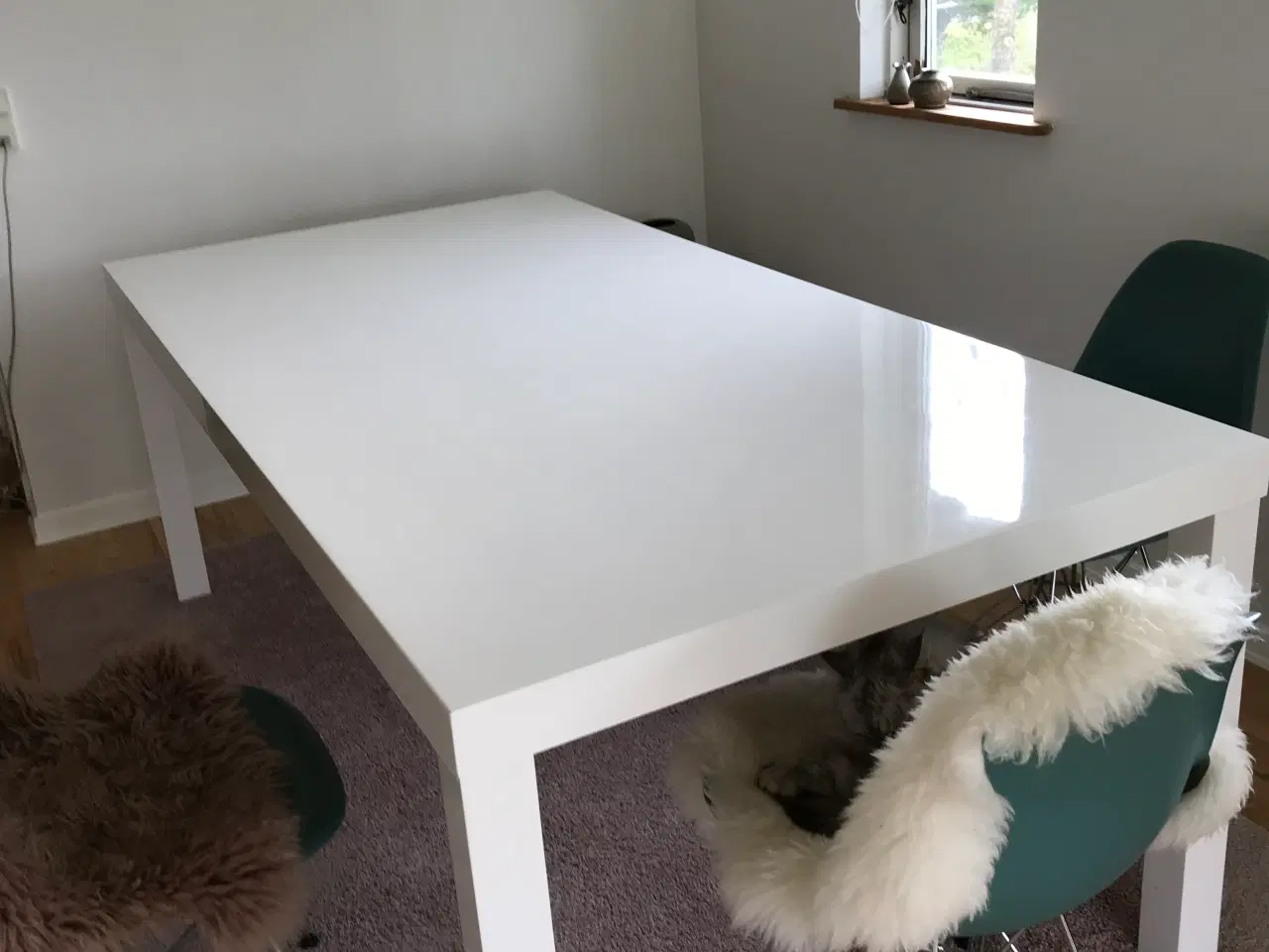 Billede 3 - Spisebord hvidlakeret