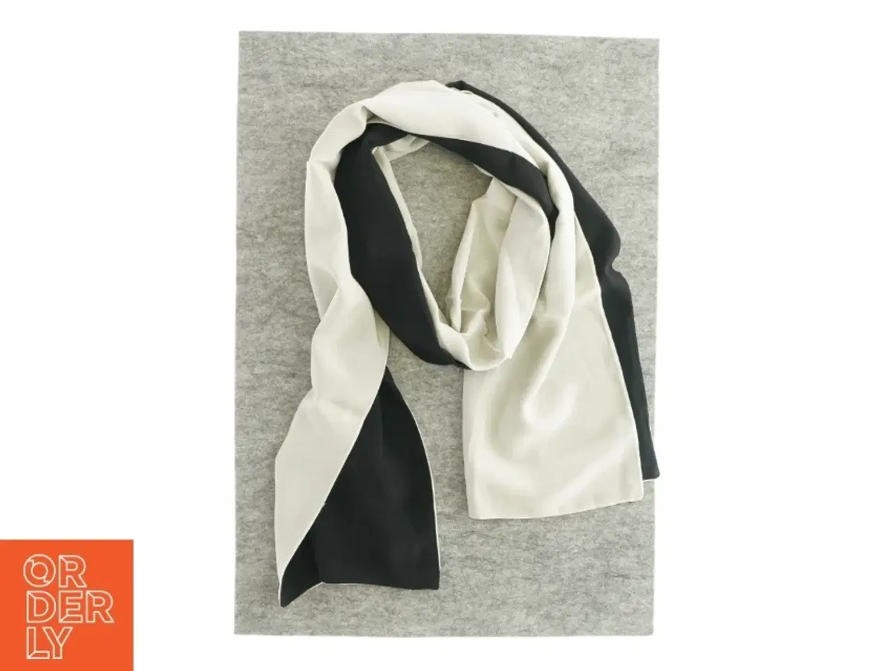 Billede 1 - Silketørklæde fra Jaeger