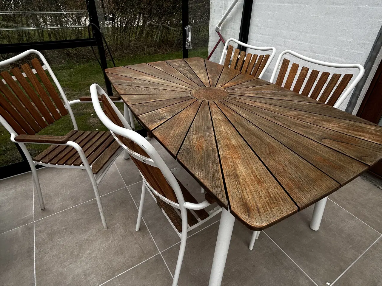 Billede 1 - Flot bord og stole fra DaneLine