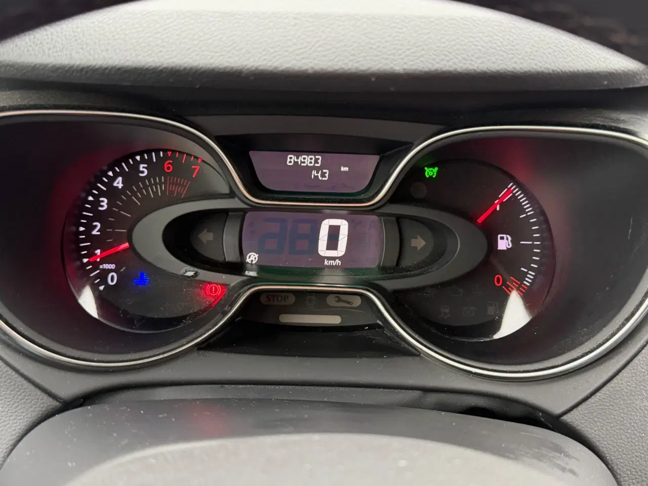 Billede 6 - Rigtig flot og velholdt Renault Captur