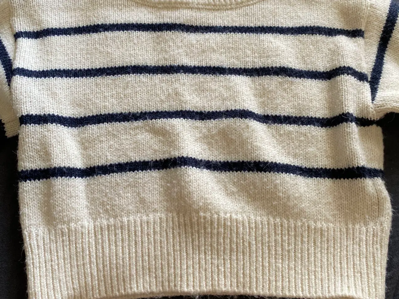Billede 2 - Strik bluse (kort model) 