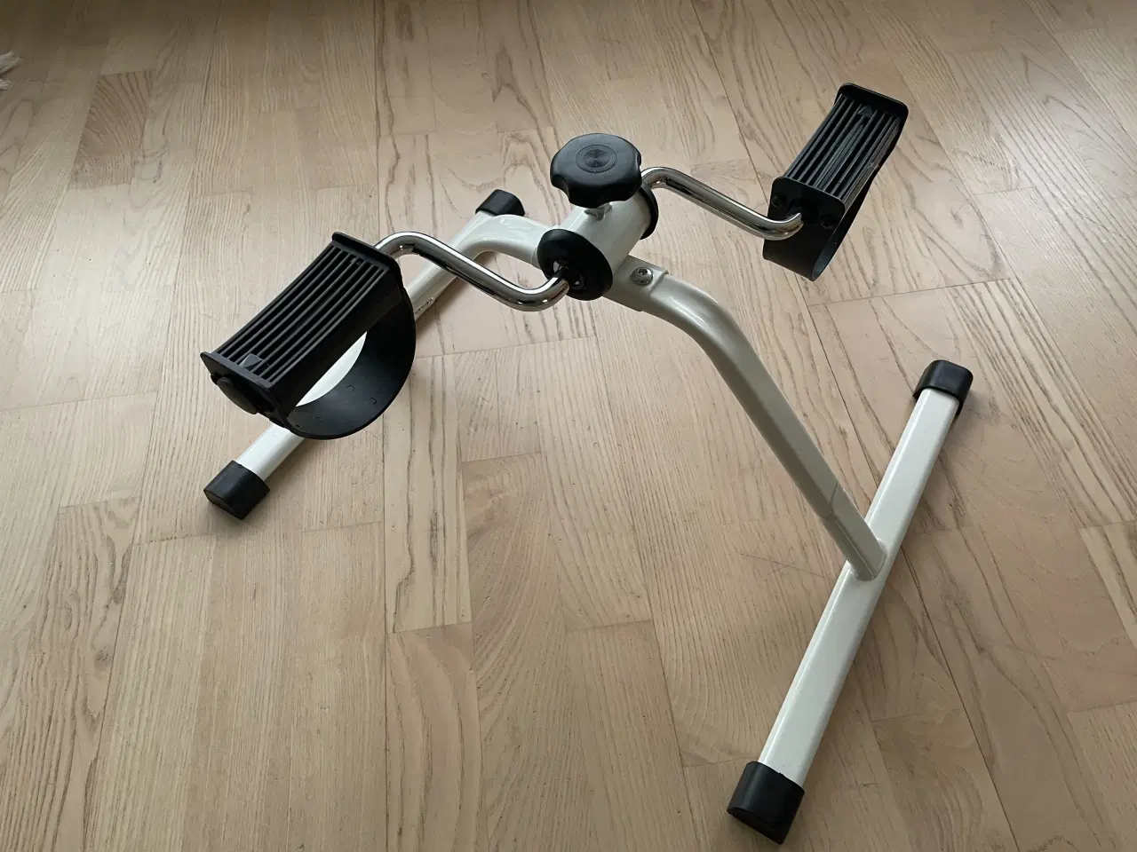 Billede 1 - Pedaltræner til træning af bentøj
