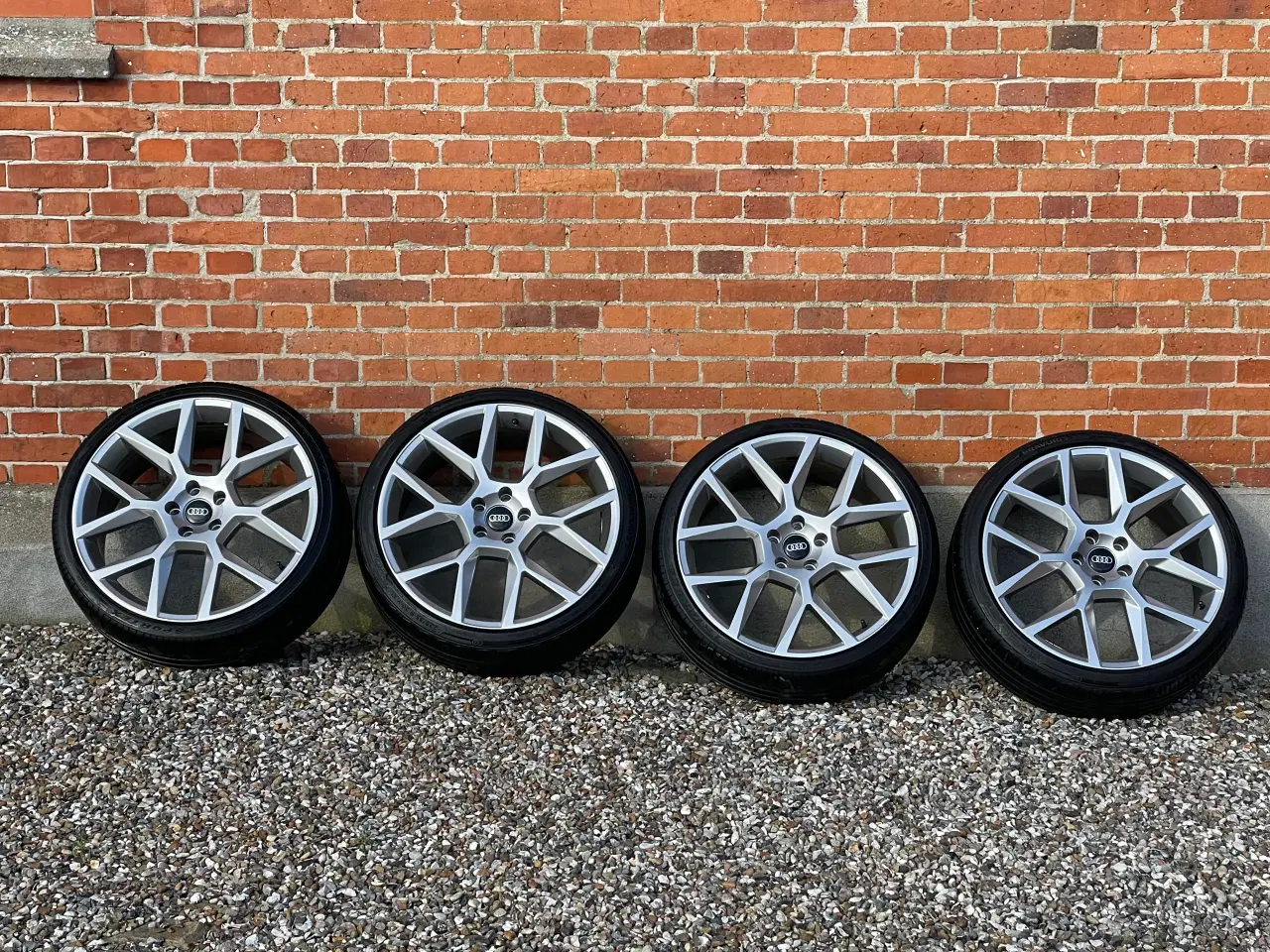 Billede 3 - Alufælge 225/35 R20 krydsmål 5x112 90% mønster 